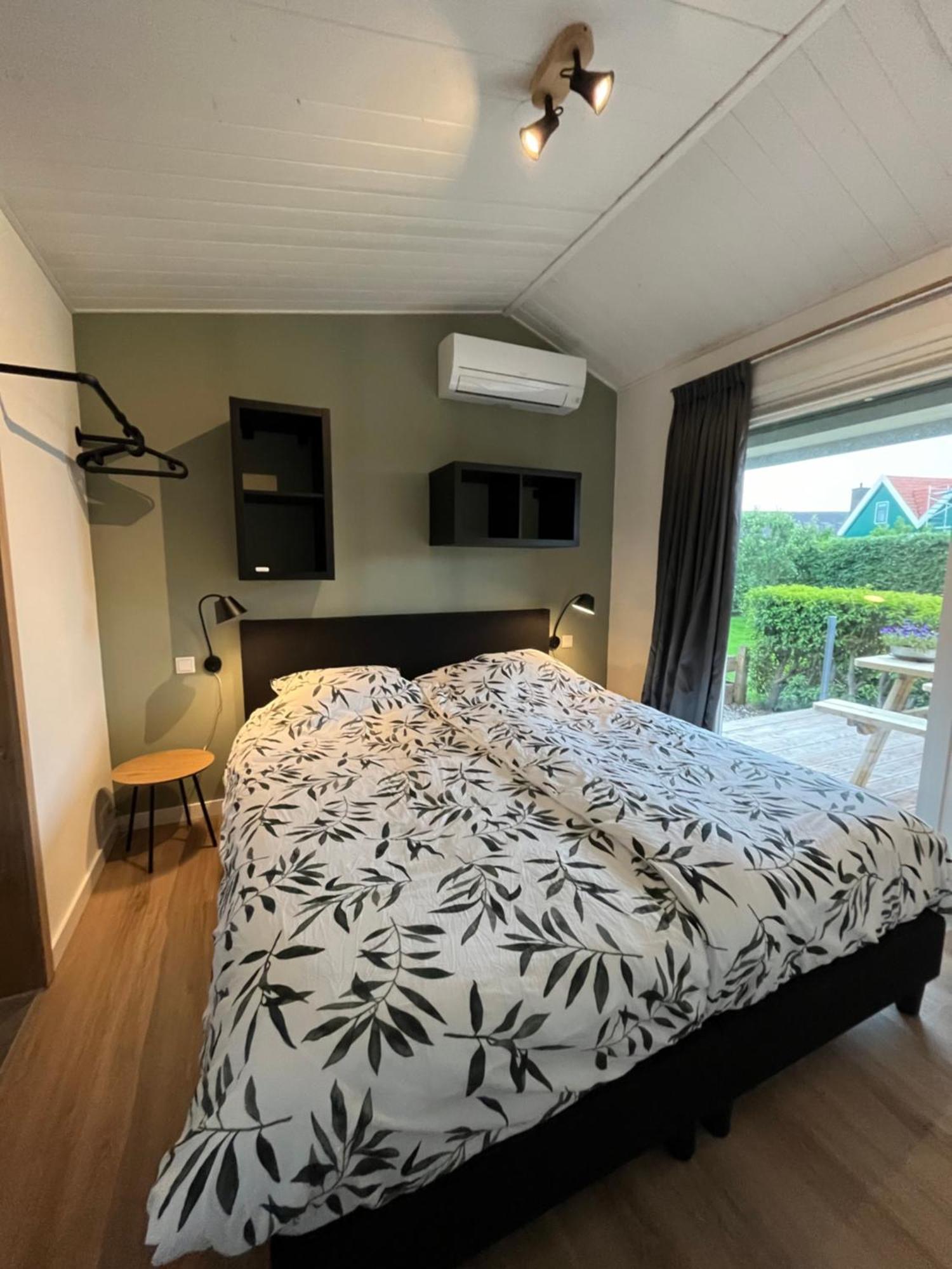 Amsterdam The Stables Villa Oostzaan Bagian luar foto